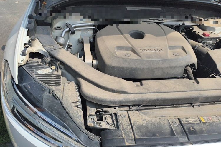Used Volvo XC60 2019 T5 4x4 Smart Edition China V Standard Engine Bay Right
