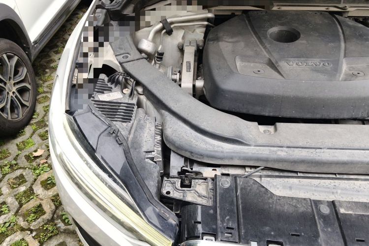 Used Volvo XC60 2019 T5 4x4 Smart Edition China V Standard Engine Bay Right