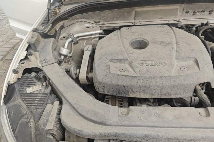 Used Volvo XC60 2019 T5 4x4 Smart Edition China V Standard Engine Bay Right