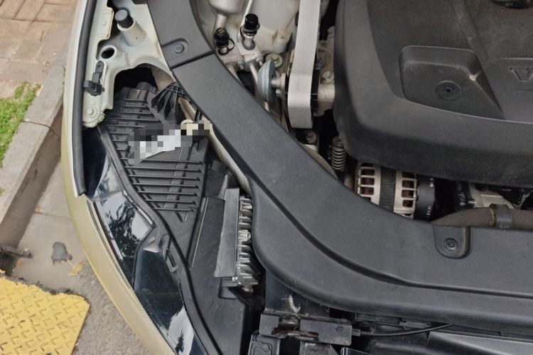 Used Volvo XC60 2019 T5 4x4 Smart Edition China V Standard Engine Bay Right