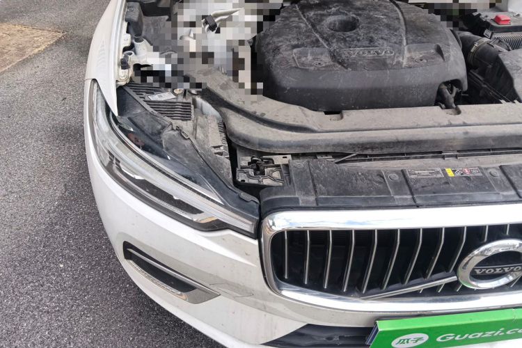 Used Volvo XC60 2019 T5 4x4 Smart Edition China VI Standard Engine Bay Right