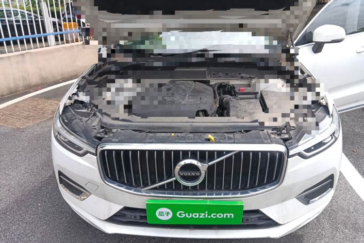 Used Volvo XC60 2019 T5 4x4 Smart Edition China VI Standard Engine Bay