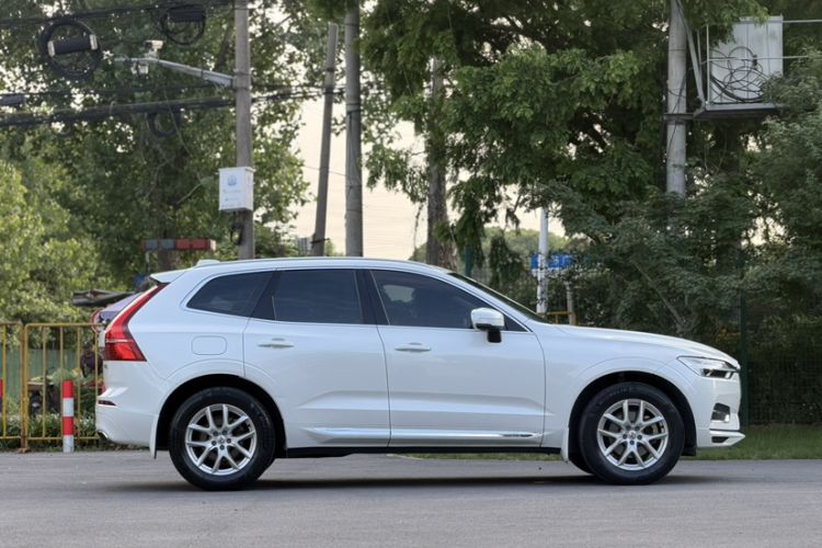 Used Volvo XC60 2019 T5 4x4 Smart Edition China VI Standard Exterior 1