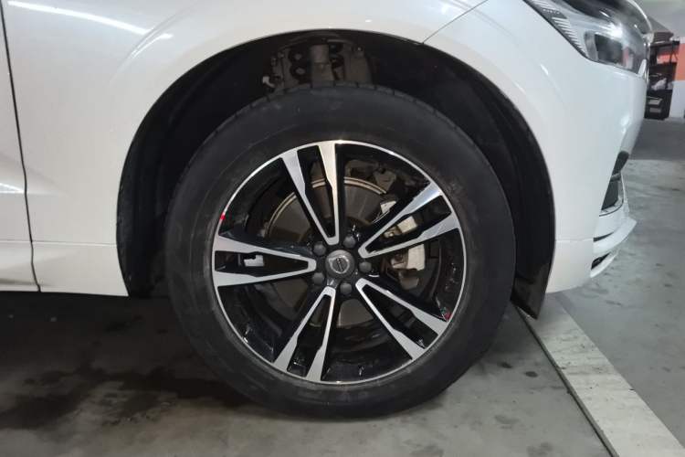 Used Volvo XC60 2019 T5 4x4 Zhiyuan Edition China VI Standard Exterior 1