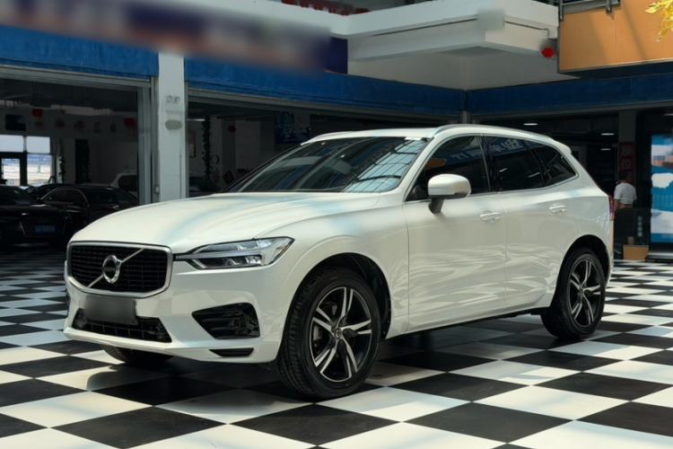 Used Volvo XC60 2019 T5 4x4 Smart & Dynamic Sport Edition China VI Standard Exterior 1
