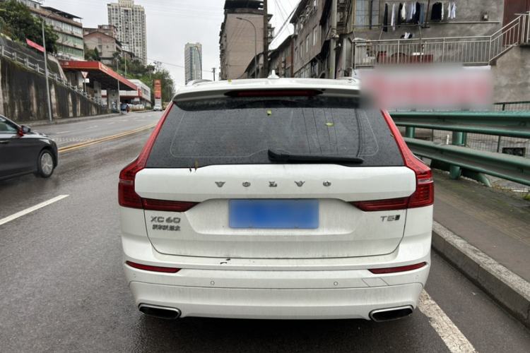 Used Volvo XC60 2019 T5 4x4 Smart Edition China VI Standard Exterior 1