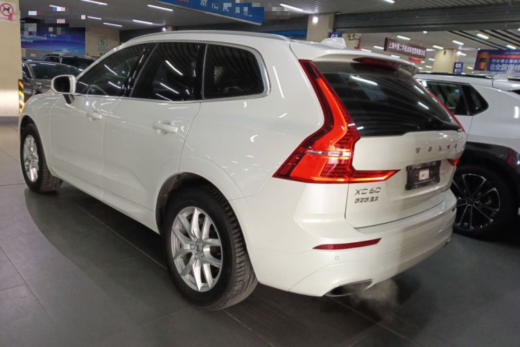 Used Volvo XC60 2019 T5 4x4 Smart Edition China VI Standard Exterior 2