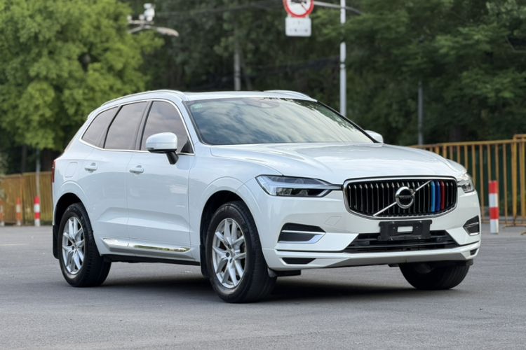 Used Volvo XC60 2019 T5 4x4 Smart Edition China VI Standard Exterior 2