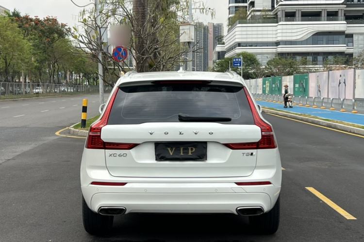 Used Volvo XC60 2019 T5 4x4 Smart Edition China VI Standard Exterior 2