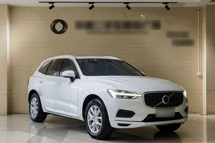 Used Volvo XC60 2019 T5 4x4 Smart Edition China VI Standard Exterior 2