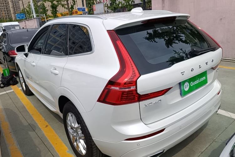 Used Volvo XC60 2019 T5 4x4 Smart Edition China VI Standard Exterior 2