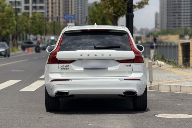 Used Volvo XC60 2019 T5 4x4 Smart Edition China VI Standard Exterior 3