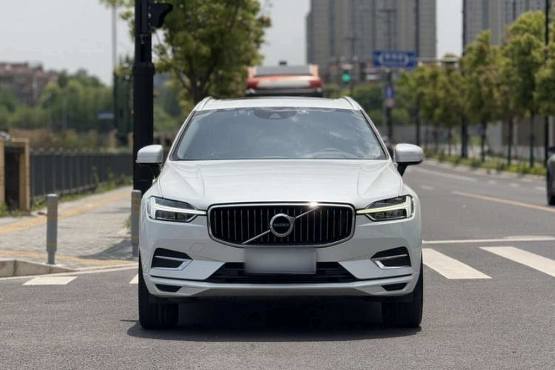 Used Volvo XC60 2019 T5 4x4 Smart Edition China VI Standard Exterior 3