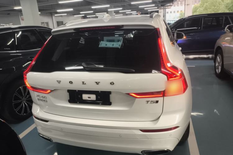 Used Volvo XC60 2019 T5 4x4 Smart Edition China V Standard Exterior 4