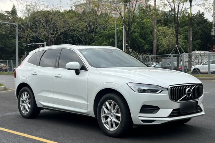 Used Volvo XC60 2019 T5 4x4 Smart Edition China VI Standard Exterior 4