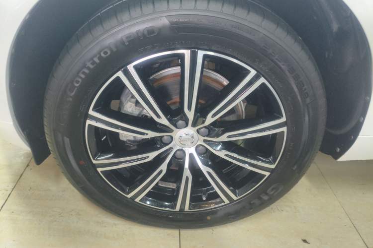 Used Volvo XC60 2019 T5 4x4 Zhiya Luxury Edition China V Standard Exterior 4