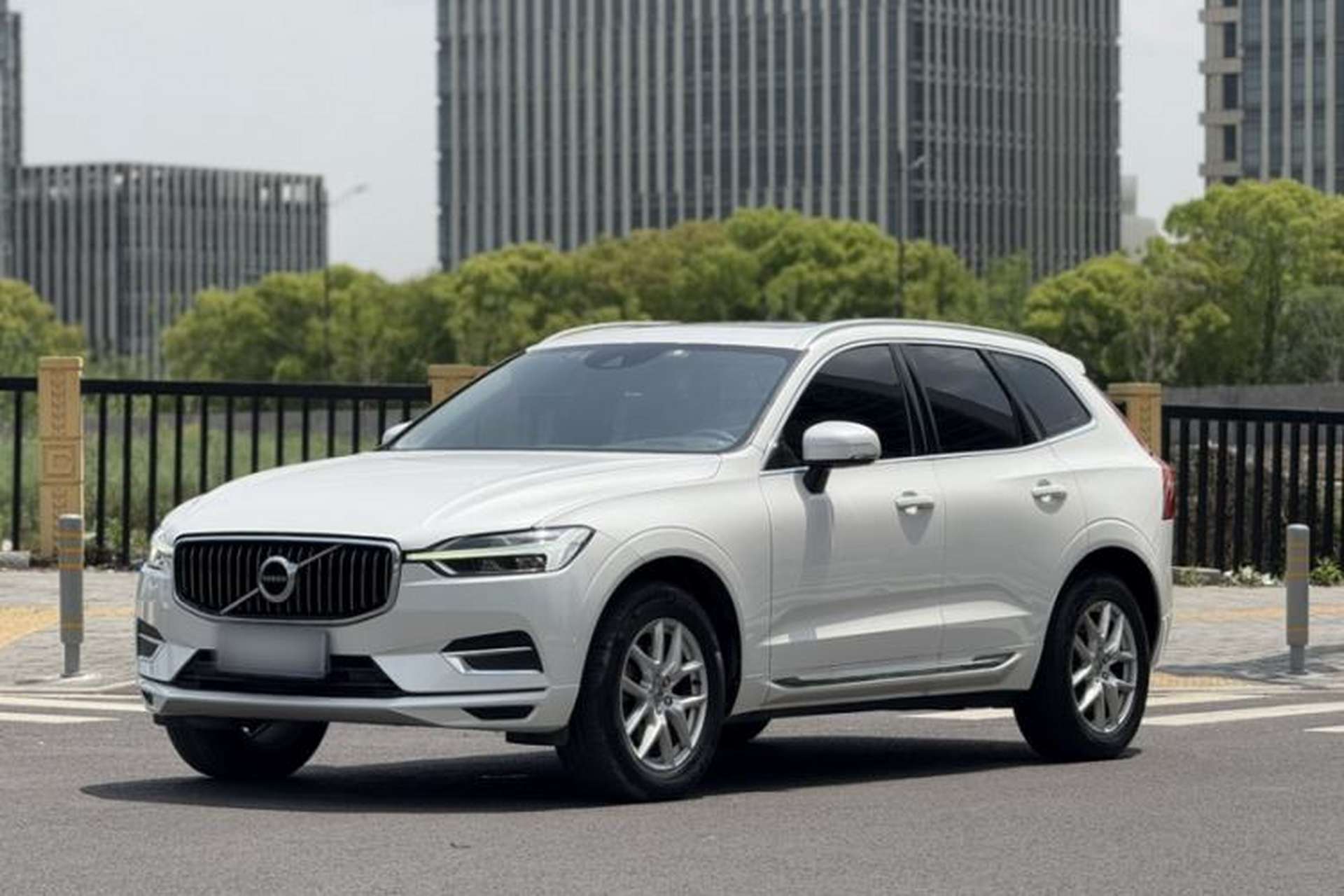Used Volvo XC60 2019 T5 4x4 Smart Edition China VI Standard Exterior 6
