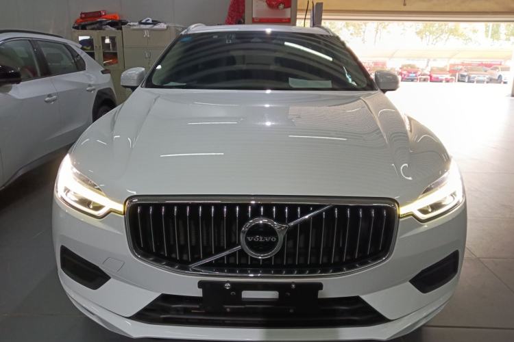 Used Volvo XC60 2019 T5 4x4 Smart Edition China VI Standard Front