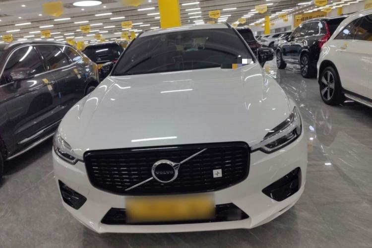 Used Volvo XC60 2019 T5 4x4 Smart & Dynamic Sport Edition China VI Standard Front
