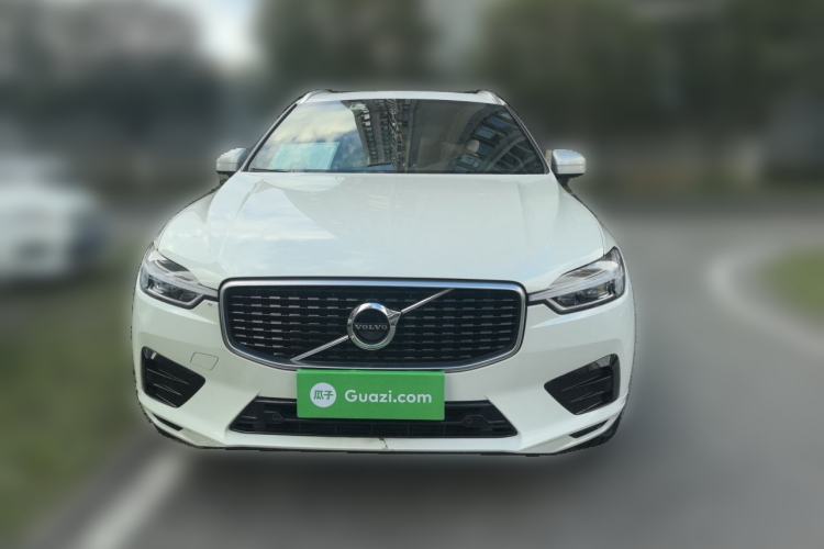 Used Volvo XC60 2019 T5 4x4 Smart & Dynamic Sport Edition China VI Standard Front