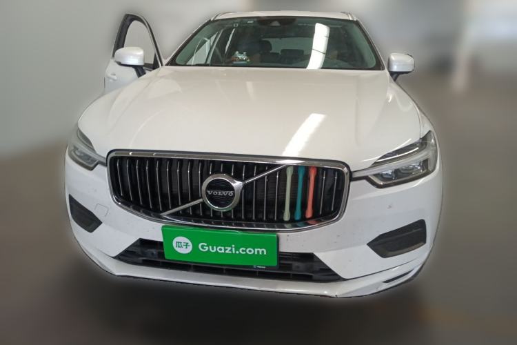 Used Volvo XC60 2019 T5 4x4 Smart Edition China VI Standard Front