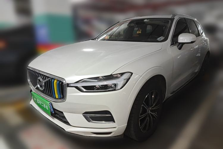 Used Volvo XC60 2019 T5 4x4 Smart Edition China V Standard Front Left 45 Deg