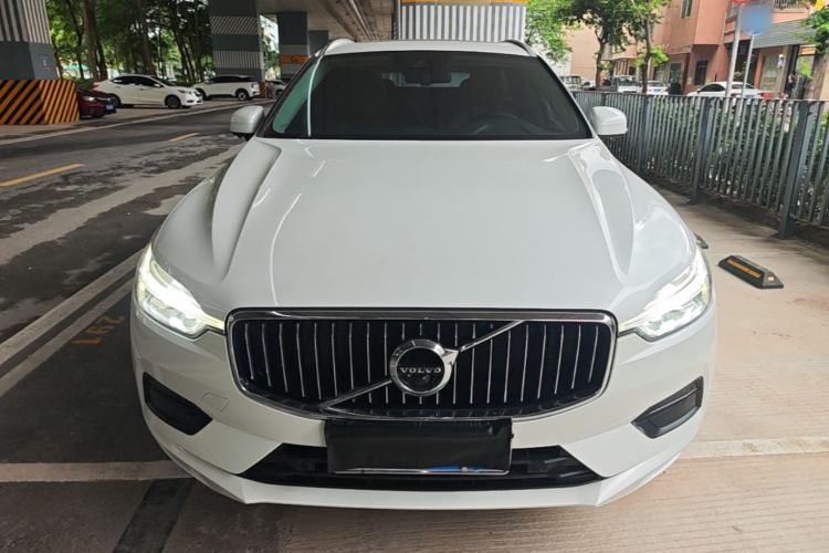 Used Volvo XC60 2019 T5 4x4 Smart Edition China VI Standard Front