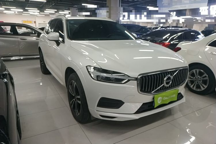 Used Volvo XC60 2019 T5 4x4 Smart Edition China V Standard Front Right 45 Deg