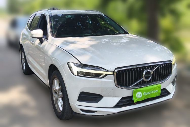Used Volvo XC60 2019 T5 4x4 Smart Edition China V Standard Front Right 45 Deg
