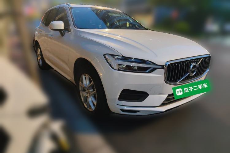 Used Volvo XC60 2019 T5 4x4 Smart Edition China V Standard Front Right 45 Deg
