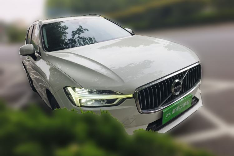 Used Volvo XC60 2019 T4 Zhiyi Edition China V Standard Front Right 45 Deg
