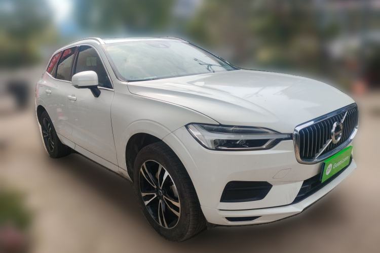 Used Volvo XC60 2019 T5 4x4 Smart Edition China V Standard Front Right 45 Deg