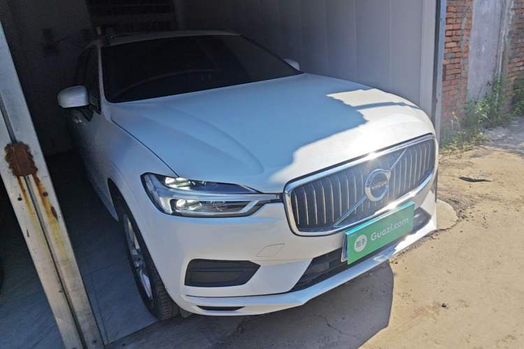 Used Volvo XC60 2019 T5 4x4 Smart Edition China V Standard Front Right 45 Deg