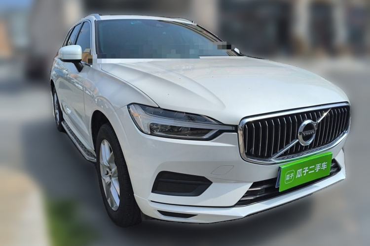 Used Volvo XC60 2019 T5 4x4 Smart Edition China V Standard Front Right 45 Deg