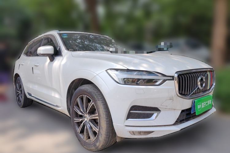 Used Volvo XC60 2019 T5 4x4 Zhiya Luxury Edition China VI Standard Front Right 45 Deg
