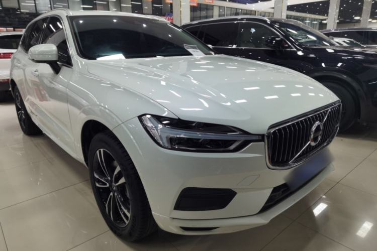Used Volvo XC60 2019 T5 4x4 Zhiyuan Edition China VI Standard Front Right 45 Deg