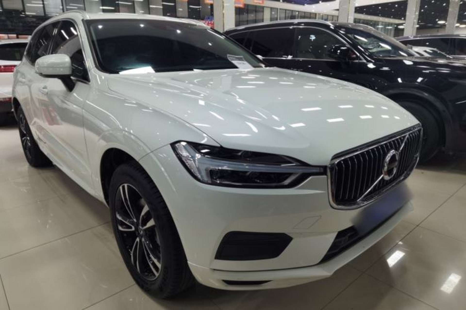 Used Volvo XC60 2019 T5 4x4 Zhiyuan Edition China VI Standard Front Right 45 Deg