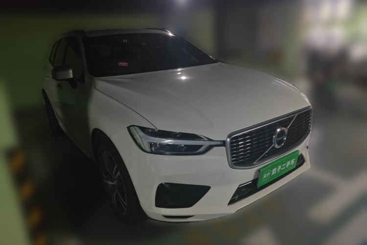 Used Volvo XC60 2019 T5 4x4 Smart & Dynamic Sport Edition China VI Standard Front Right 45 Deg