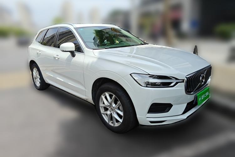 Used Volvo XC60 2019 T5 4x4 Smart Edition China V Standard Front Right 45 Deg