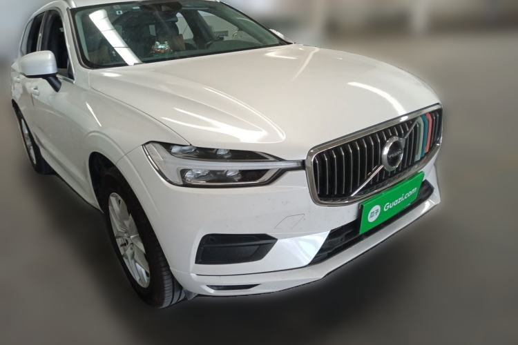 Used Volvo XC60 2019 T5 4x4 Smart Edition China VI Standard Front Right 45 Deg