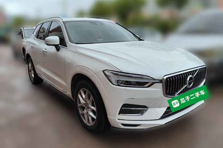 Used Volvo XC60 2019 T5 4x4 Smart Edition China VI Standard Front Right 45 Deg