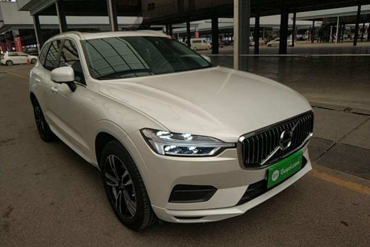 Used Volvo XC60 2019 T5 4x4 Zhiyuan Edition China VI Standard Front Right 45 Deg