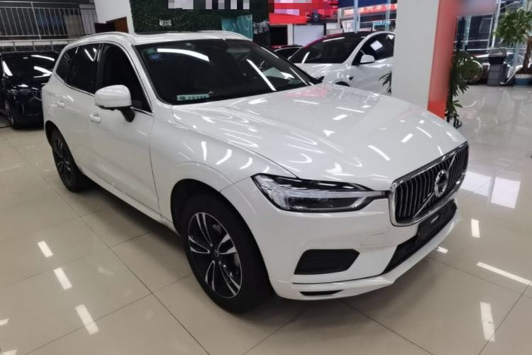 Used Volvo XC60 2019 T5 4x4 Zhiyuan Edition China VI Standard Front Right 45 Deg
