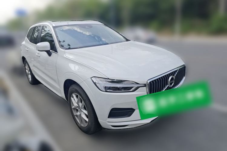 Used Volvo XC60 2019 T5 4x4 Smart Edition China V Standard Front Right 45 Deg