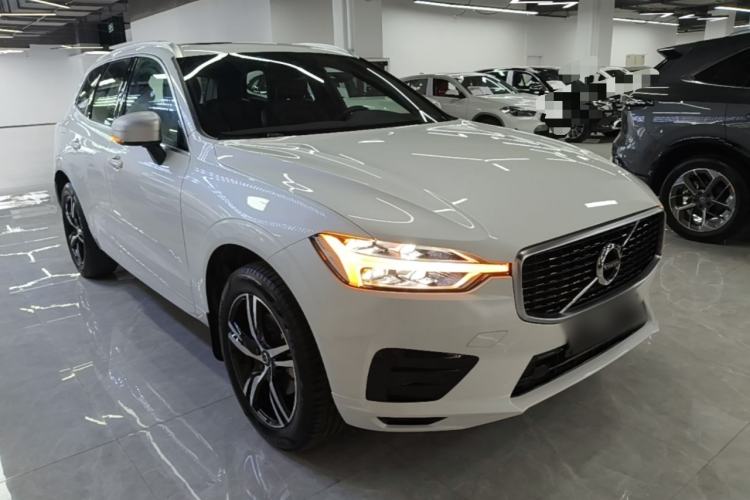 Used Volvo XC60 2019 T5 4x4 Zhiyuan Sport Edition China V Standard Front Right 45 Deg