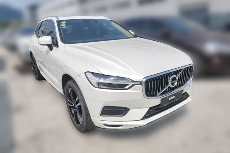 Used Volvo XC60 2019 T5 4x4 Smart Edition China V Standard Front Right 45 Deg