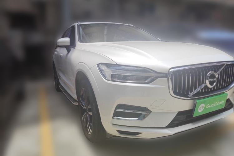 Used Volvo XC60 2019 T5 4x4 Smart Edition China V Standard Front Right 45 Deg