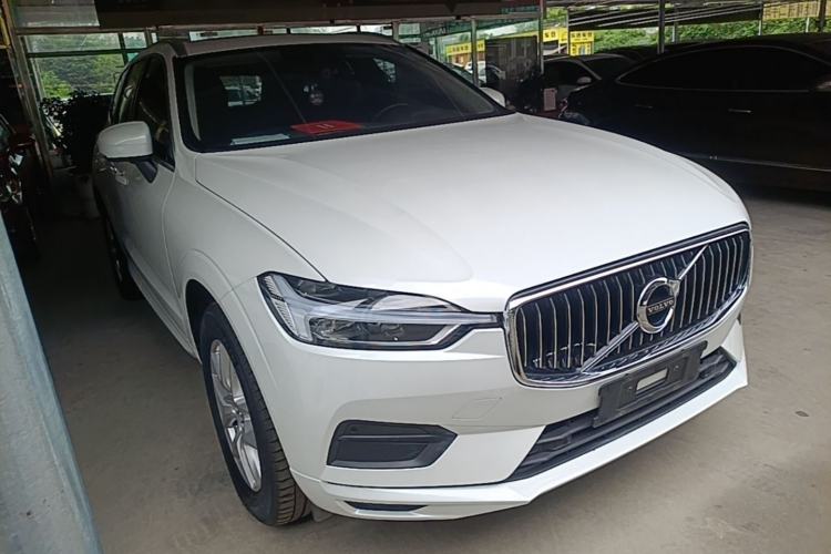 Used Volvo XC60 2019 T5 4x4 Smart Edition China VI Standard Front Right 45 Deg