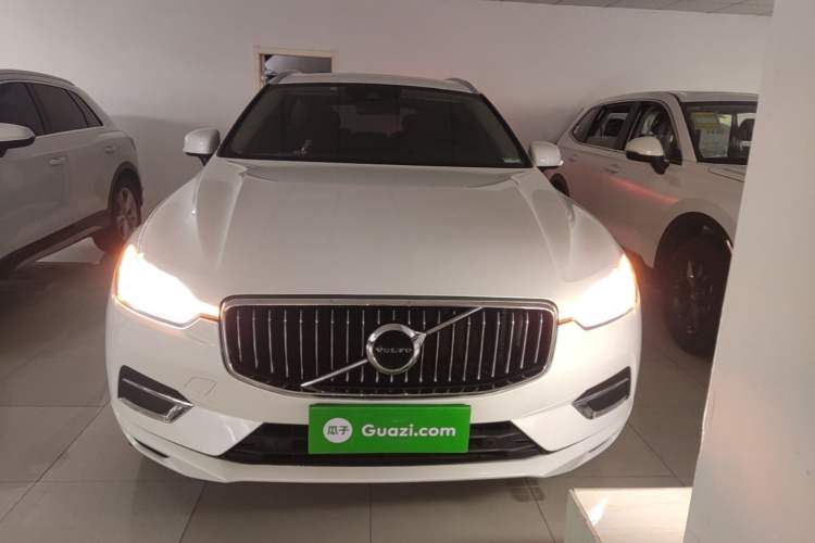 Used Volvo XC60 2019 T5 4x4 Smart Edition China VI Standard Front