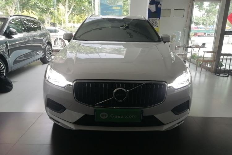 Used Volvo XC60 2019 T5 4x4 Smart Edition China VI Standard Front